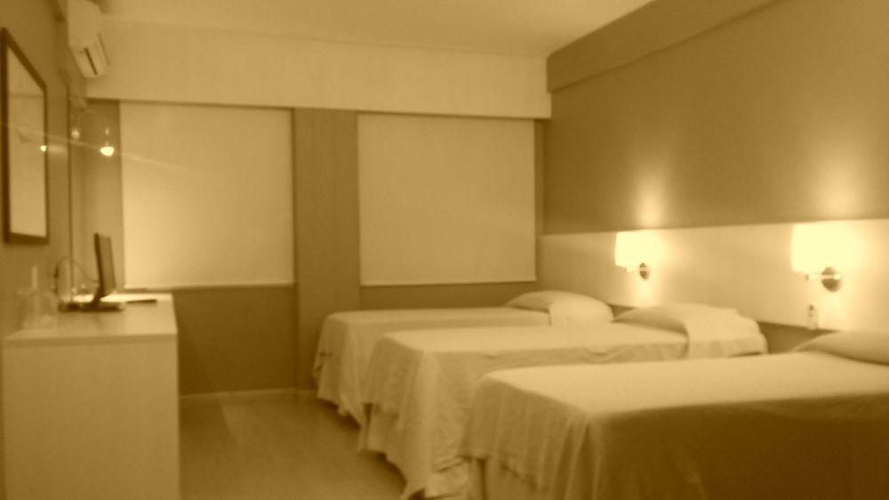 Hotel Manta เปโลตัส ภายนอก รูปภาพ