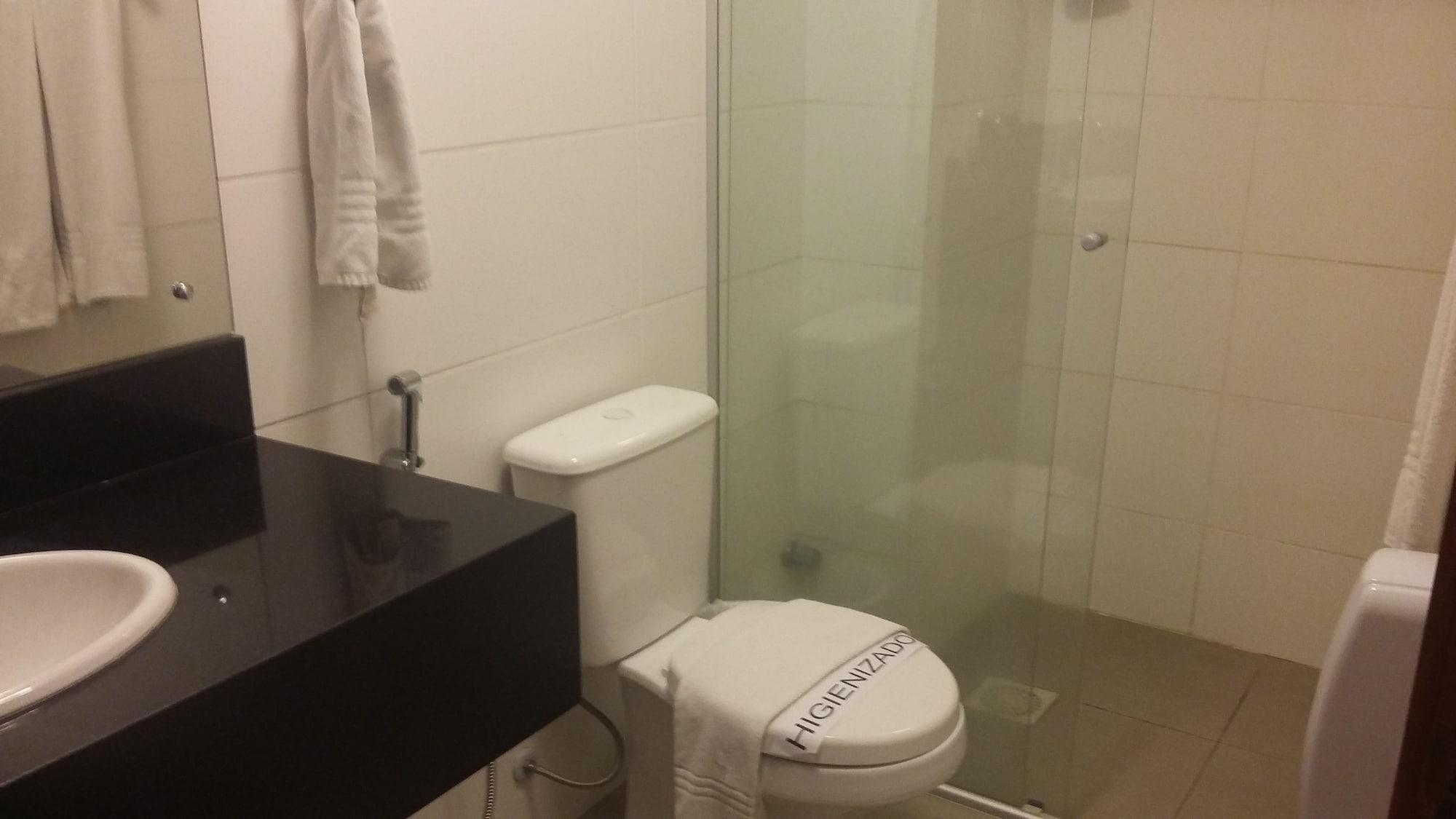 Hotel Manta เปโลตัส ภายนอก รูปภาพ