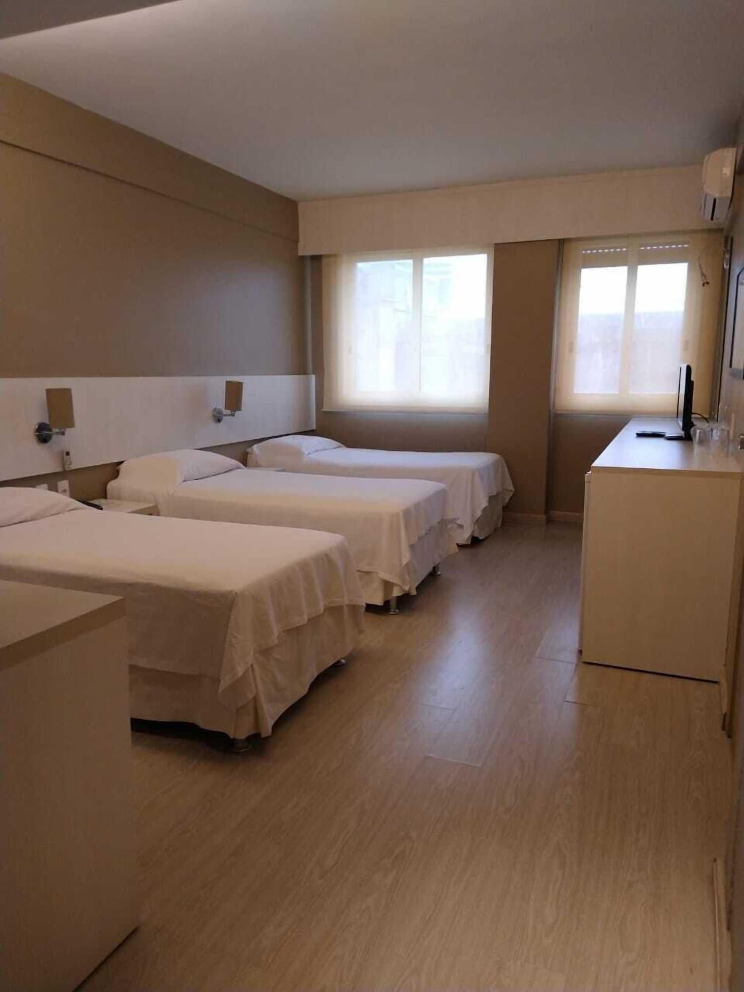 Hotel Manta เปโลตัส ภายนอก รูปภาพ