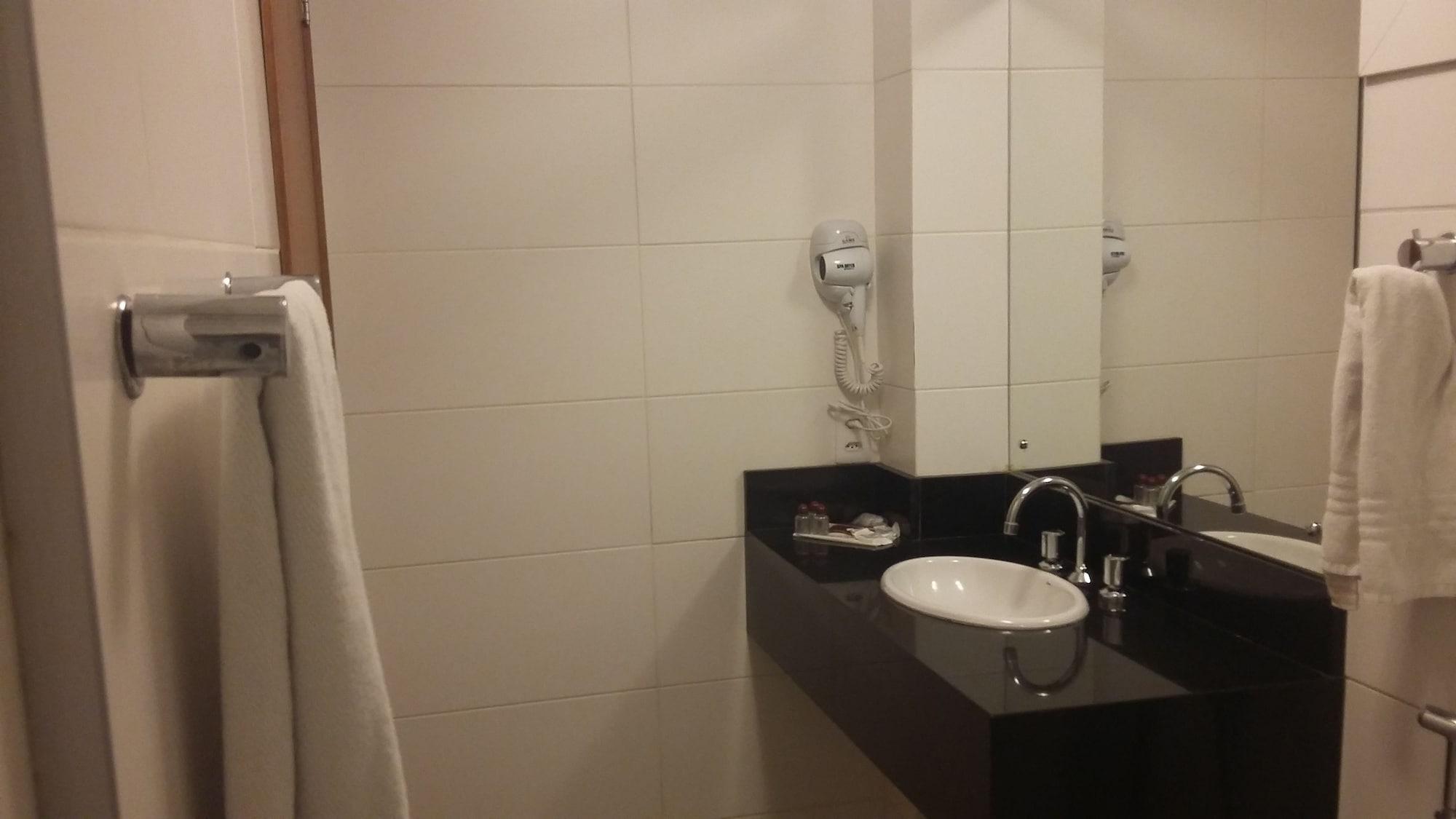 Hotel Manta เปโลตัส ภายนอก รูปภาพ