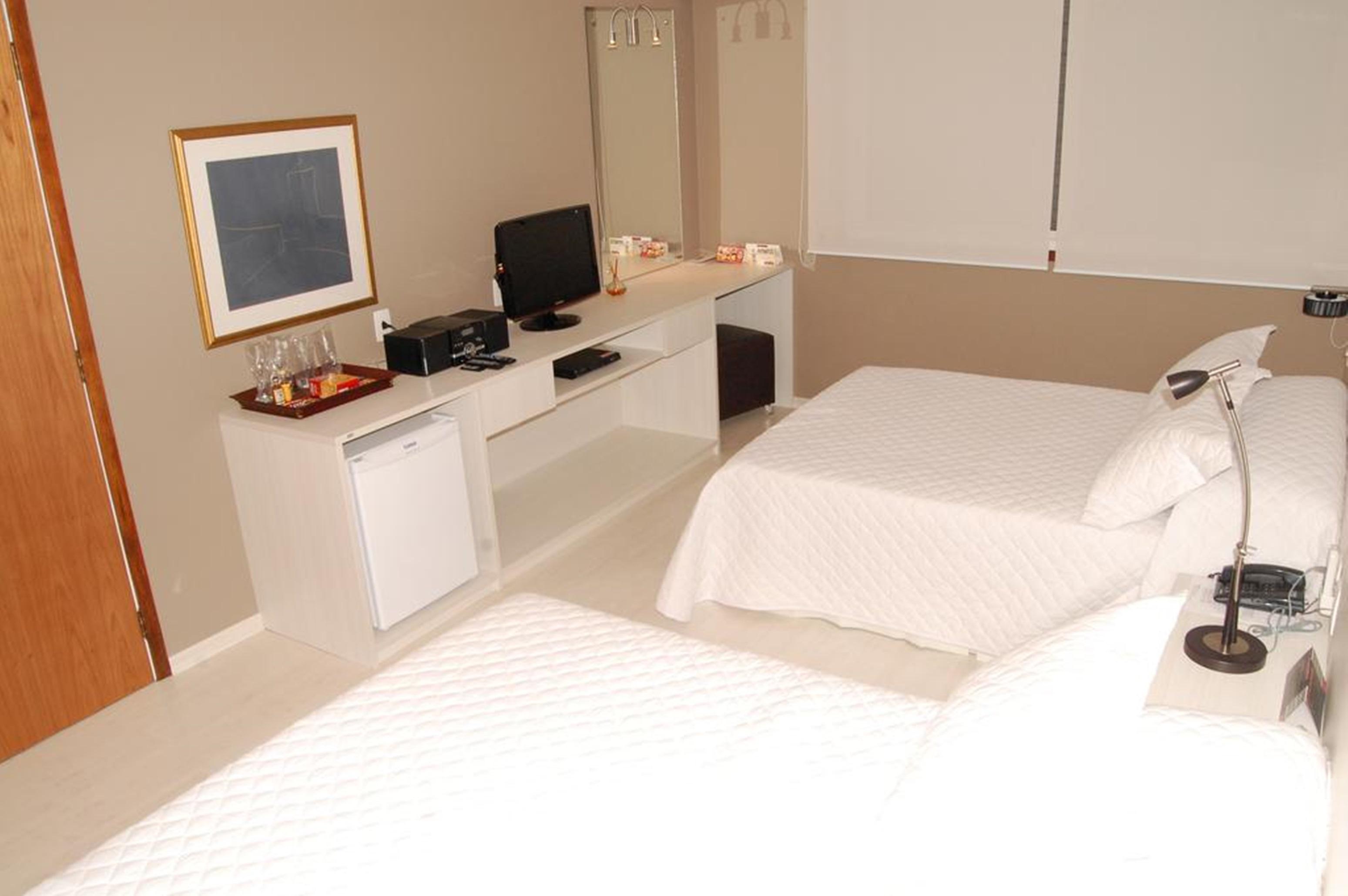 Hotel Manta เปโลตัส ภายนอก รูปภาพ
