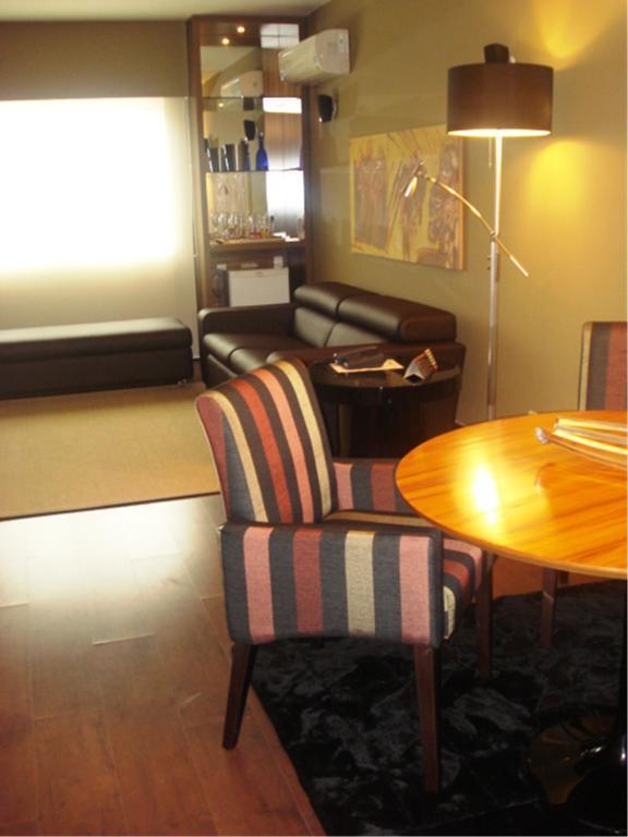 Hotel Manta เปโลตัส ภายนอก รูปภาพ